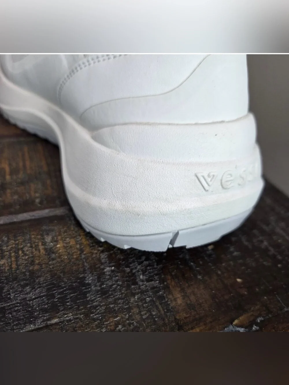 EUC Vessi - Stormburst Lowtop Womens Waterproof Shoes in White - Size 7